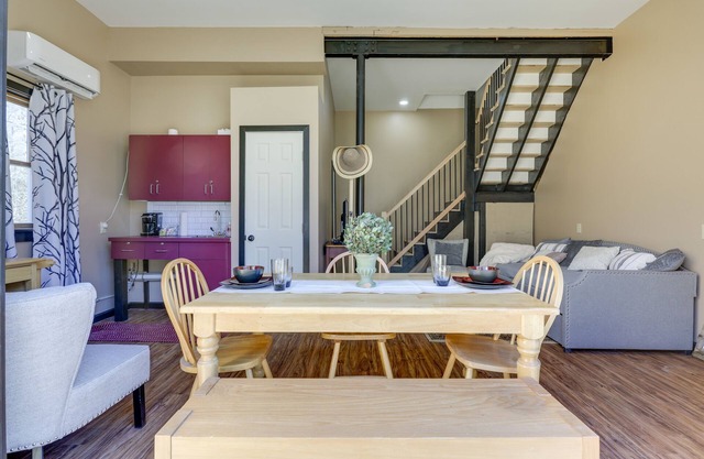 6 Mi to Kinne Preserve: Cozy Canterbury Guest Home
