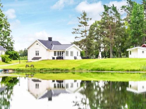 6 person holiday home in ÅSBRO-By Traum