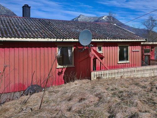 6 person holiday home in Halsanaustan