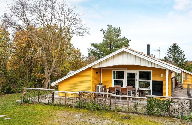 6 person holiday home in Knebel-By Traum
