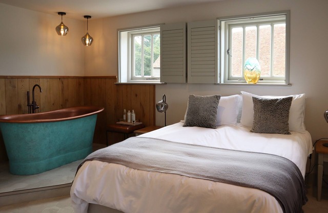 6 Weaver's Cottage - email for a discount on 3-6 night stay