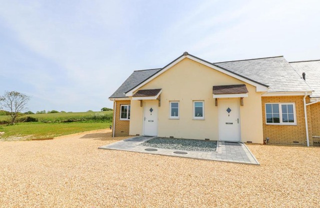6 Yarmouth Cottages