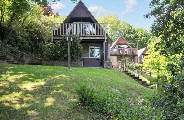 60 VALLEY LODGE, pet friendly, with pool in Gunnislake