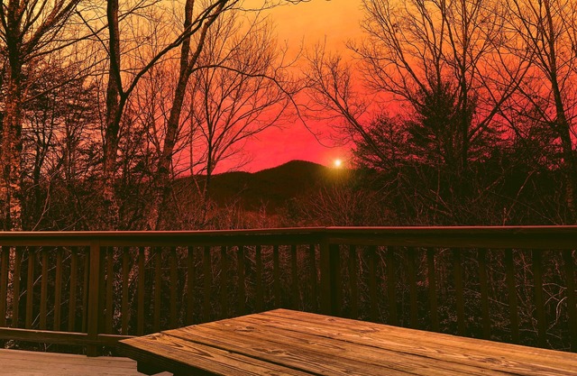 602 FIVE Star Reviews | Views | Pool Table & Ping Pong | Pet Friendly | Firepit