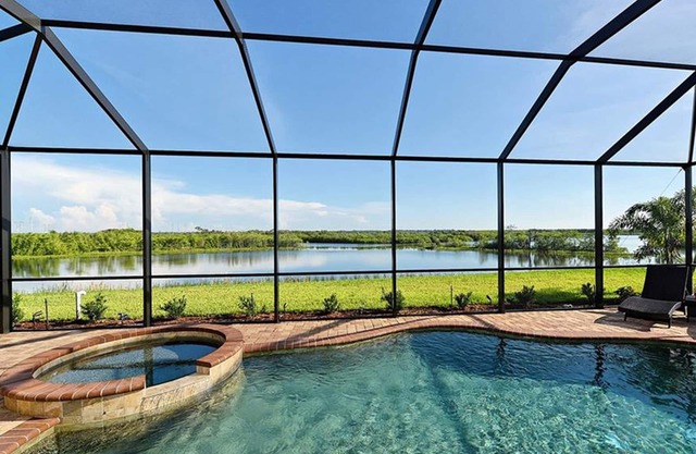 634 Maison de luxe avec vue sur la rivière à couper le souffle avec piscine et golf