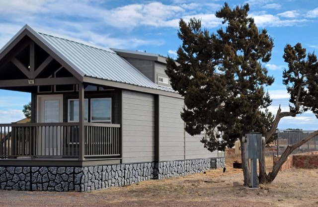 66: Grand Canyon South Rim: Private Cabin: Sleeps 8