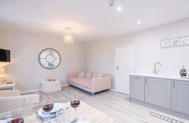 6a Market Hill, Woodbridge (Air Manage Suffolk)