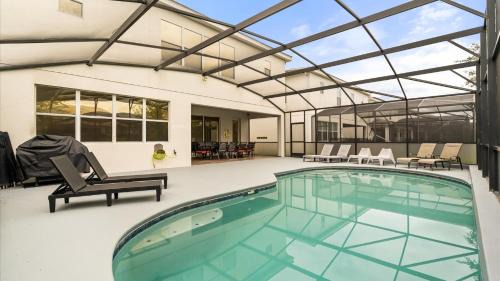 6BR Luxury Home with Private Pool and BBQ