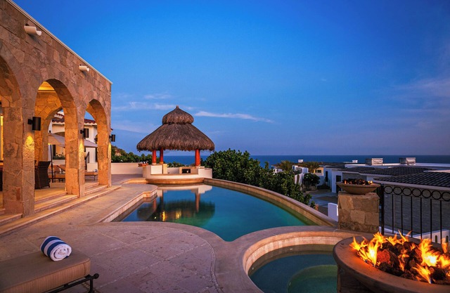6BR Luxury Villa with Beach Club Access.