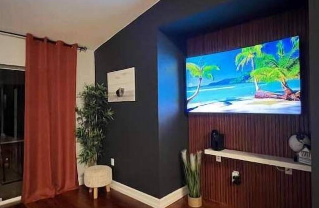 6Mi to Beach ! Paradise near Flagler Beach! Hot Tub, Tennis court
