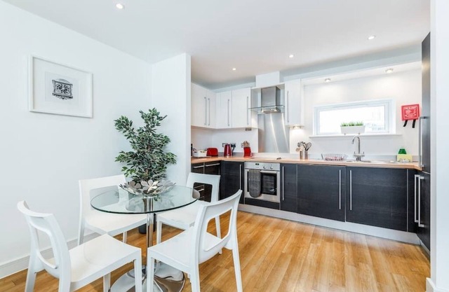 7 Abbots Yard - 2 bedroom apartment