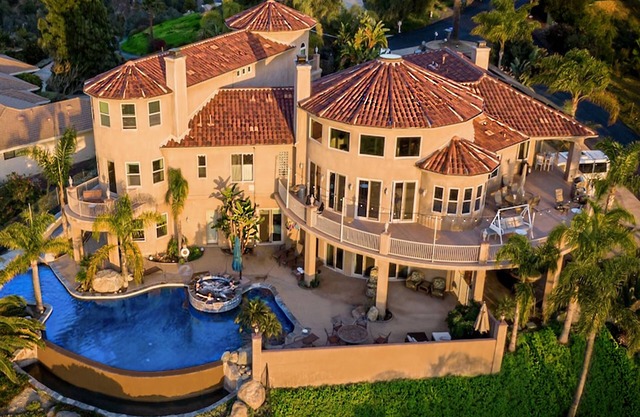 Hilltop Mansion parfait pour les familles