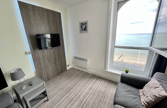 7 BEACH VIEW @ BEACONSFIELD HOUSE in Bridlington