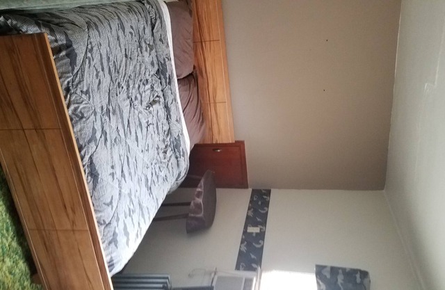 7 chambres / 2 salles de bain ... louer la maison ou juste une chambre