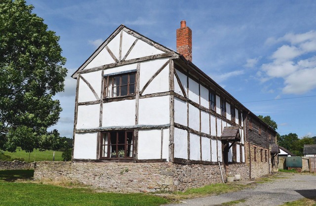 Hébergement 7 chambres dans le Bas-Dinchope