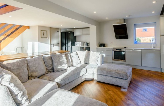 7 bedroom accommodation in Killerby, near Cayton