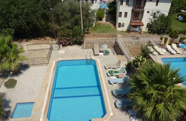 7 chambres ou villa avec piscine