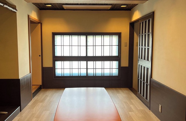 7 bedrooms. An inn with good access in the center of Osaka.