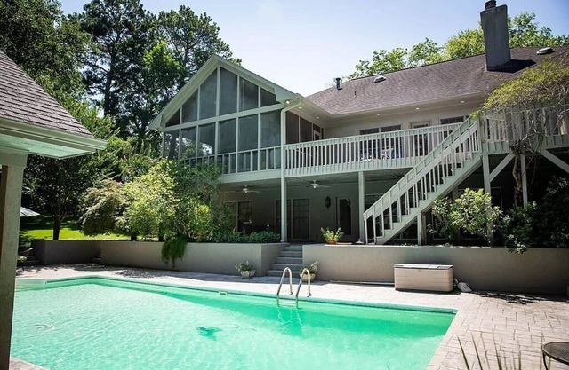 7-Bedrooms Open Concept Home, Pool/HotTub. Near Cooper Creek Tennis & Fort Moore