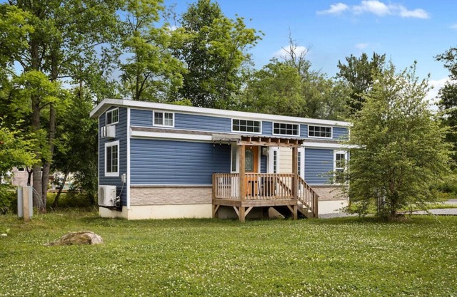#7 Firefly · Firefly Hideaway @ Acony Bell Tiny Home Village