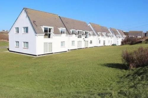 7 Isallt Lodges-3 bed-Ground Floor-Outside seating