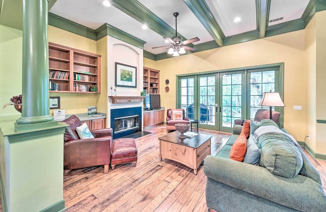 7 Mi to Beach: Bluffton Cottage w/ Furnished Patio