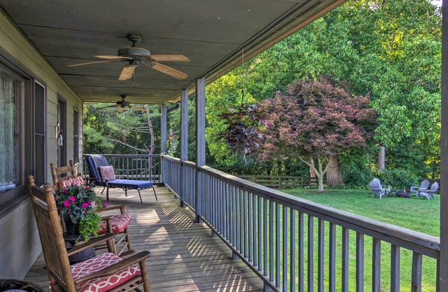 7 Mi to Downtown Morganton: Cabin w/ Fire Pit!