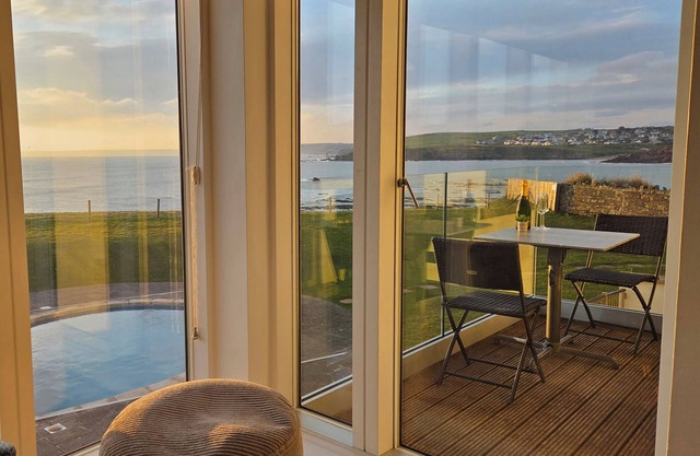 7 Ocean's Edge, THURLESTONE