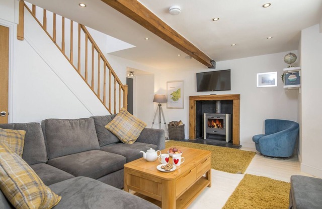 7 Prendergast, Holiday Cottage Solva , Sleeps 6, 4 bedrooms, bathrooms