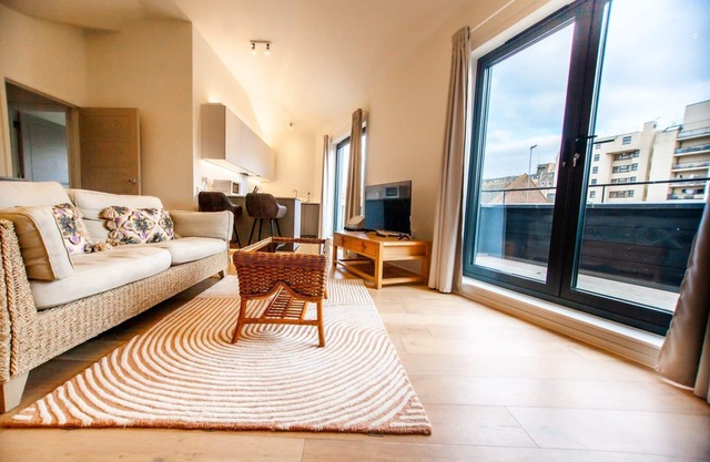 7 The Hideaway (2mins from the beach)