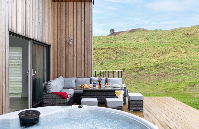 7 The Vista, Willingcott Nr Woolacombe - Hot tub/ Pet friendly/ On-site pool / Ecohome