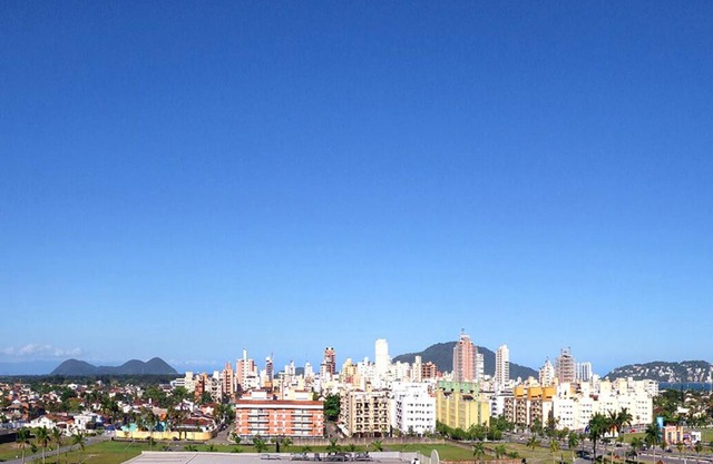 72m² Guarujá Enseada jusqu'à 6 personnes
