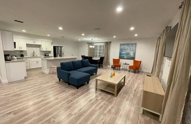 7326 Lake View Bungallow-5 Minutes Universal