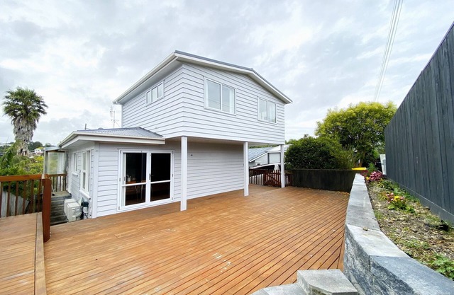 7BR 3BH Beach Escape. 2 min to Browns Bay Beach