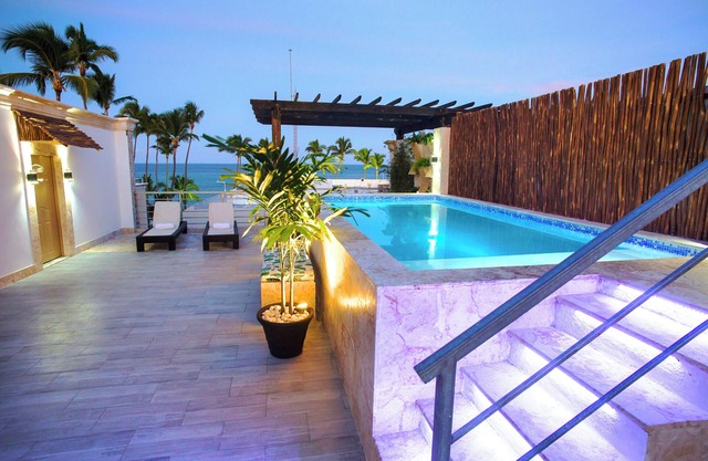 Punta Cana Bachelor Party 7 BR Beach Luxury Penthouse2 Style BONUS GRATUITS