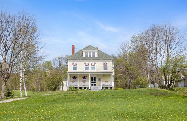 7PH Sunny Farmhouse Retreat, AC, Game Room, Dog Friendly