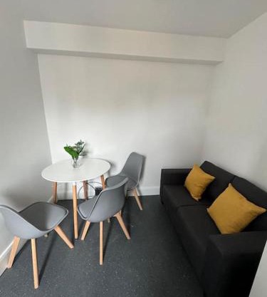 8 Bed House Chelmsford Centre