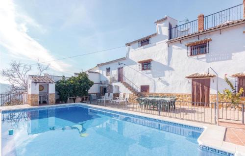 8 Bedroom Lovely Home In Iznájar