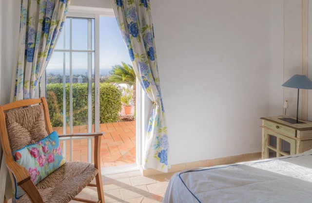 8 Bedroom Villa w/ Private Pool near Vilamoura