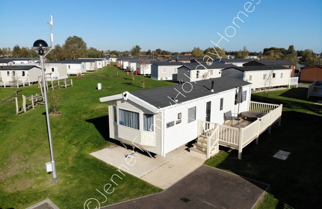 Caravane 8 places avec bain à remous privé