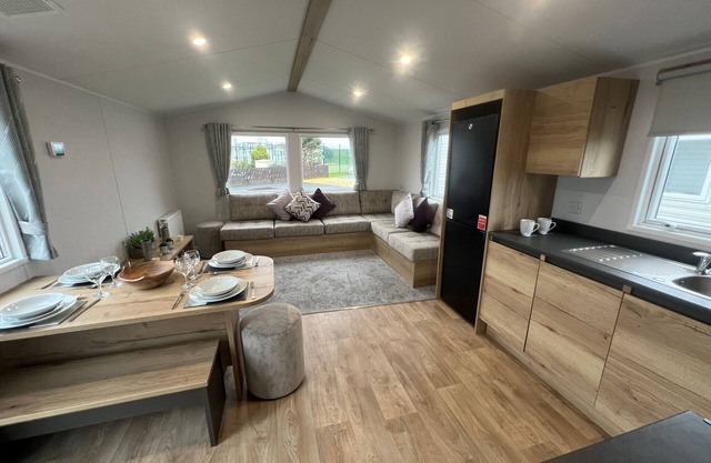 8 Guests - Swimming Pool - 1min to the Beach