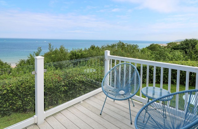 8 Harbour View, NEW QUAY