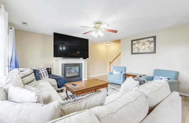 8 Mi to Dtwn Raleigh Family Home with Yard