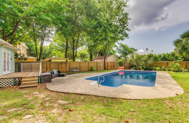 8 Mi to Pensacola Beach: Home w/Private Pool