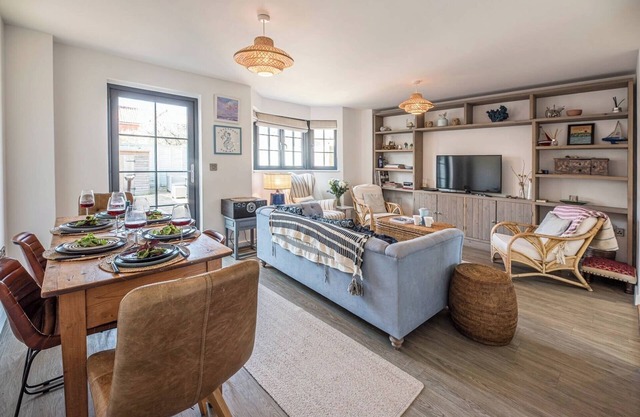 8 Oaks Court, Thorpeness