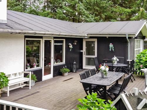 8 person holiday home in Hals-By Traum
