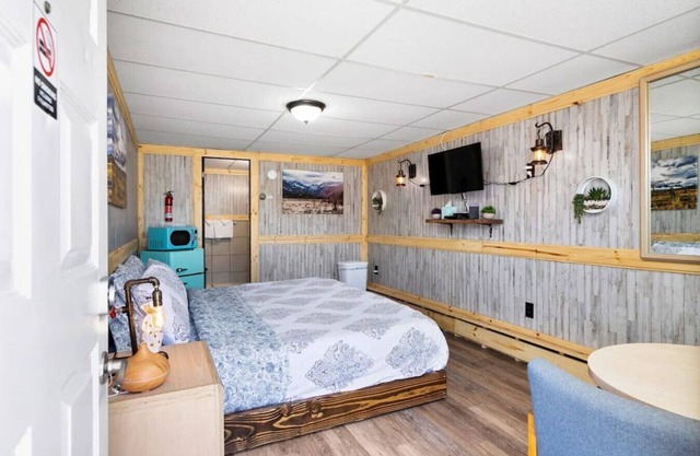 #8 Private room in heart of Leadville dog friendly
