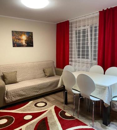 8 RESIDENCE APARTAMENT