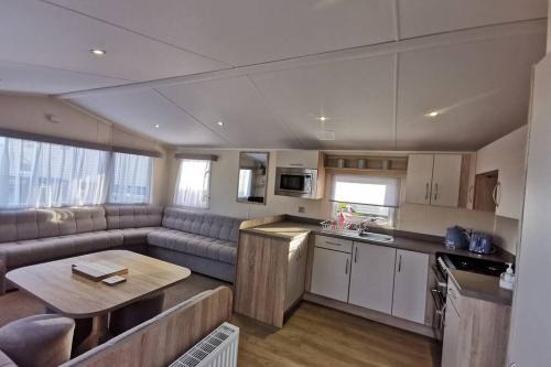 8 Sleep Chalet at Newquay Away Resorts NB160