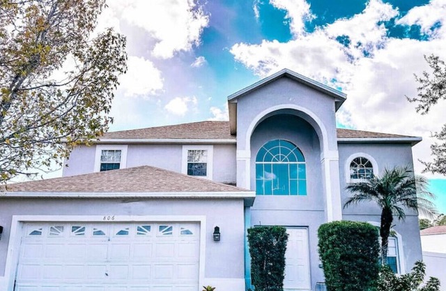 806 Provence Way · Cozy Home 5BD Themed bedroom